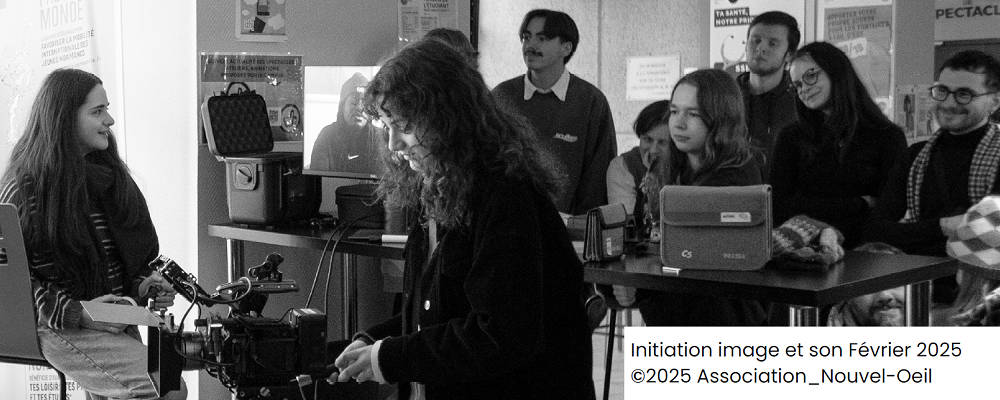 Groupe d'étudiants et d'étudiantes participant à une initiation image et son (Février 2025)